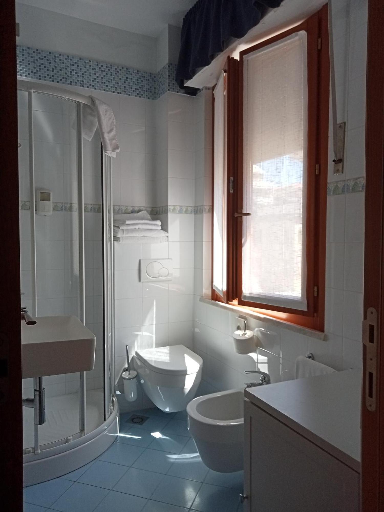 Hotel Centrale San Benedetto del Tronto Dış mekan fotoğraf